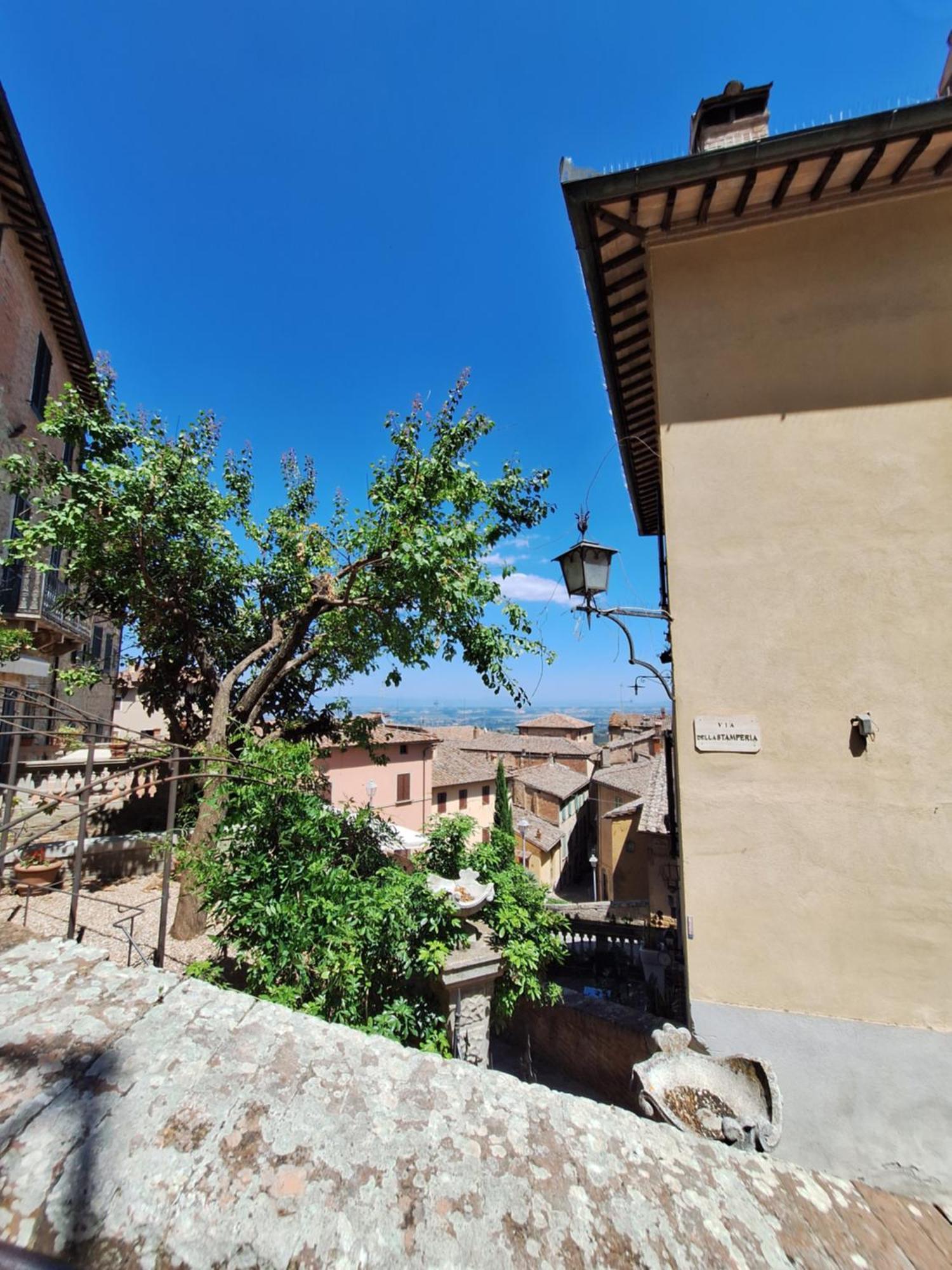 Lastamperia19 Camere-Rooms Montepulciano Exterior foto