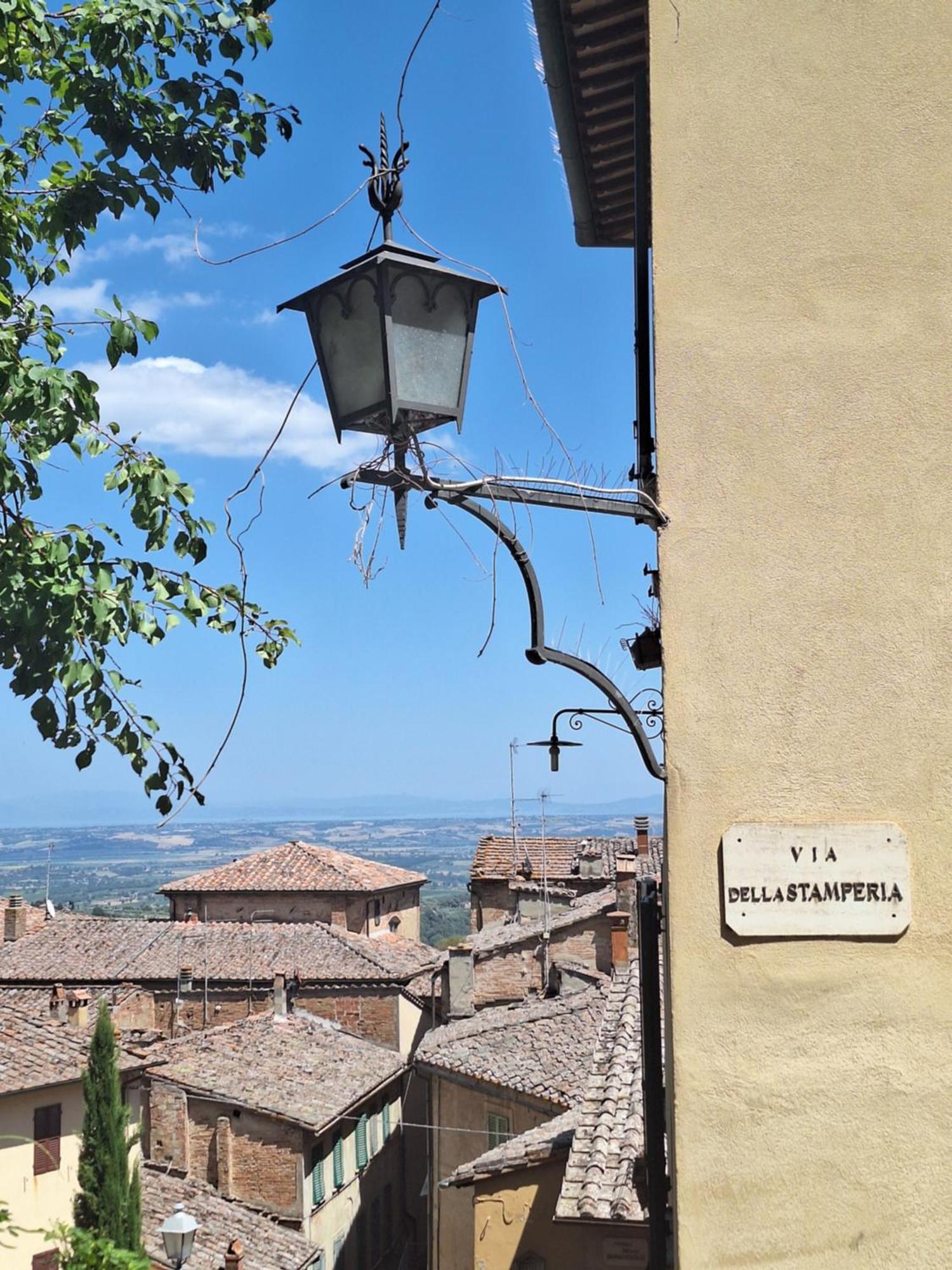 Lastamperia19 Camere-Rooms Montepulciano Exterior foto