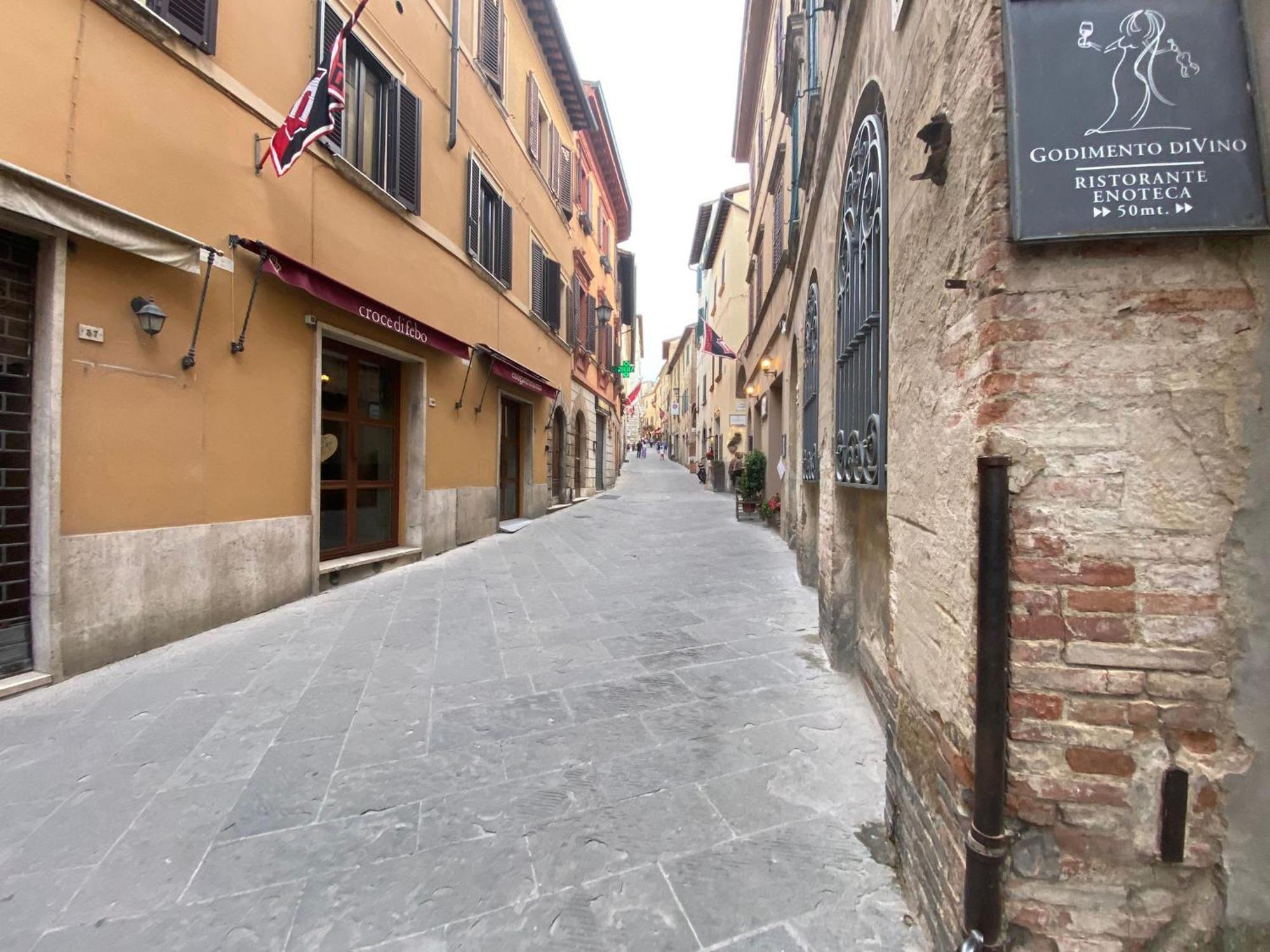Lastamperia19 Camere-Rooms Montepulciano Exterior foto
